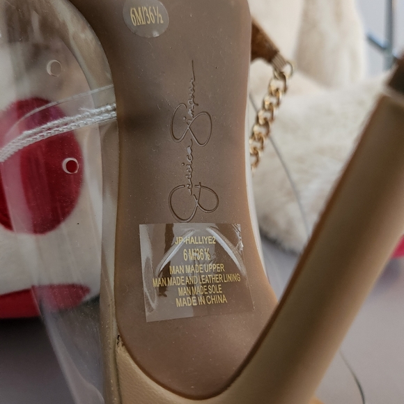 Jessica Simpson 👠 - Picture 3 of 4